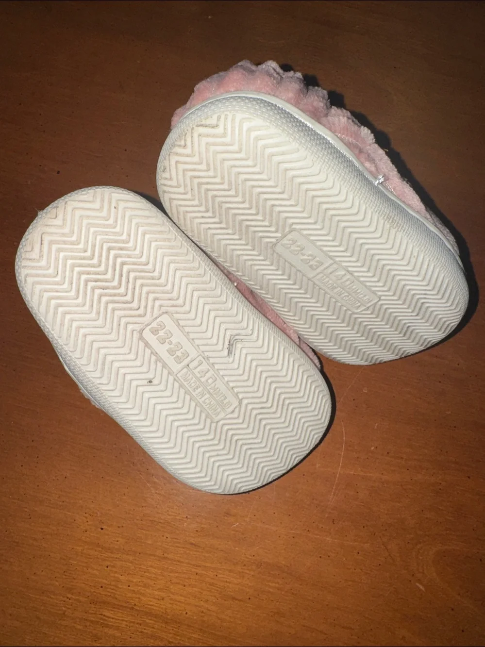 Plush Pink Kids Slipper Booties with Cozy Faux Fur Lining like new!